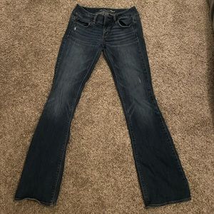 American Eagle Old Fashioned Low Waisted Flare Jeans Size 4 Long